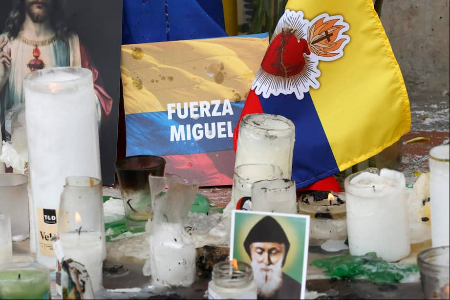 La Fundación Santa Fe emitió el sexto parte médico sobre la situación del senador Uribe Turbay.