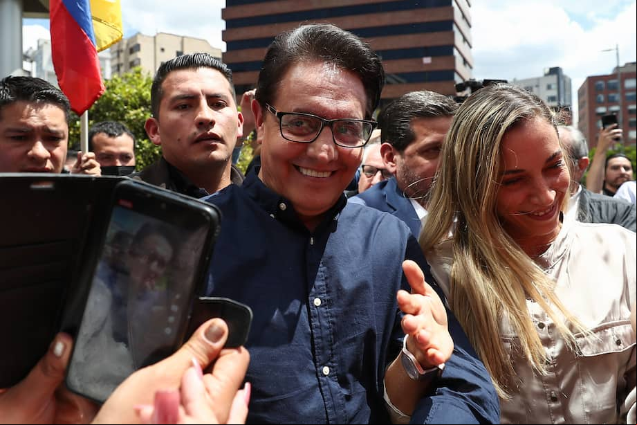 Fernando Villavicencio fue asesinado a tiros en Quito, Ecuador, en una reunión política.